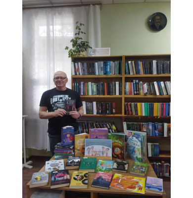 Книжкова торбина для всієї родини 